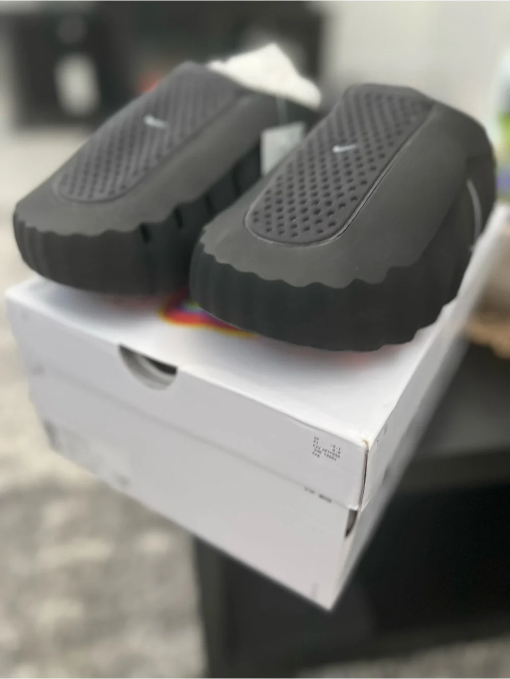 NIKE MIND SLIDES